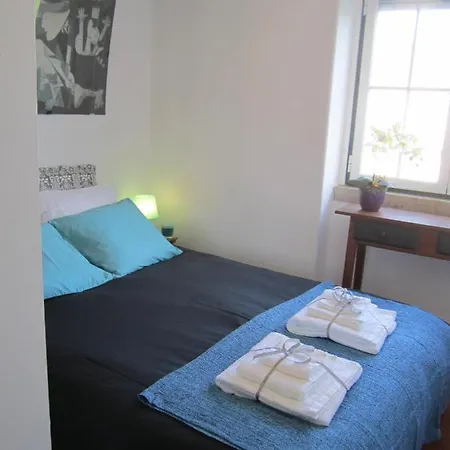 Guest house Alvalade Ii Airport 3*