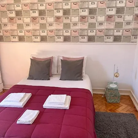 Alvalade Ii Airport Guest house