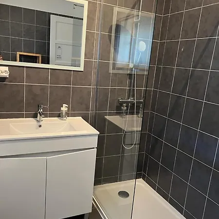 Guest house Alvalade Ii Airport 3*