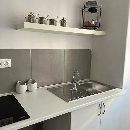 Alvalade Ii Airport Gæstehus 3*