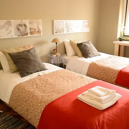 Alvalade Ii Airport Guest house