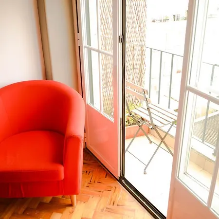 Guest house Alvalade Ii Airport