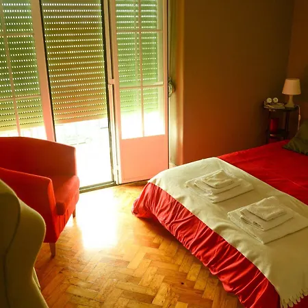 Guest house Alvalade Ii Airport