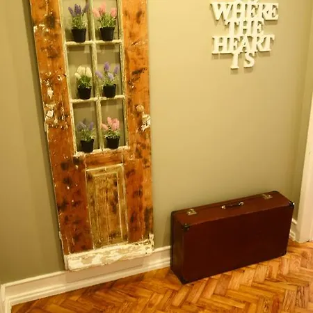 Pensjonat Alvalade Ii Airport