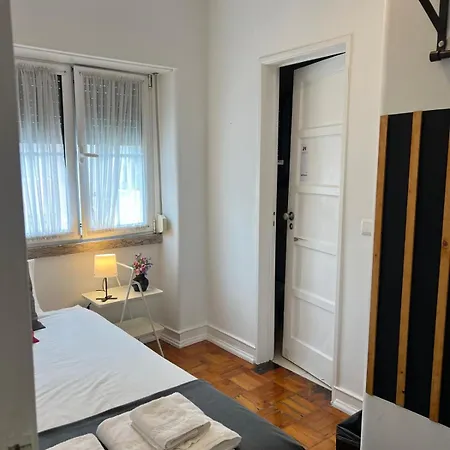 Alvalade Ii Airport 3*
