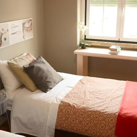 Pensión Alvalade Ii Airport