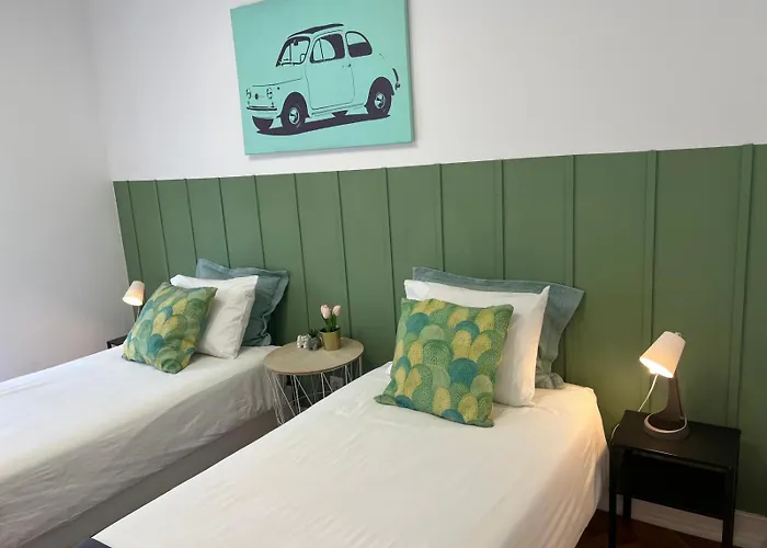 Alvalade Ii Airport 招待所 3*