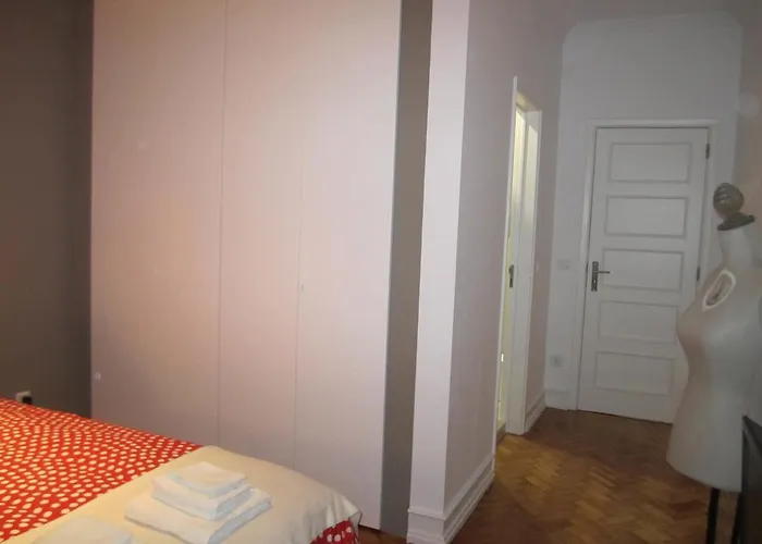 招待所 Alvalade Ii Airport 3*