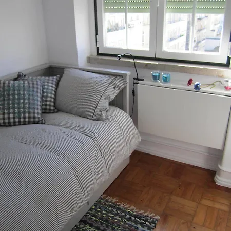 Alvalade Ii Airport Lissabon