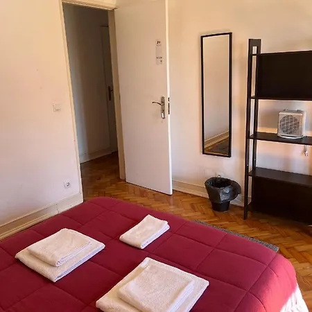 Penzion Alvalade Ii Airport