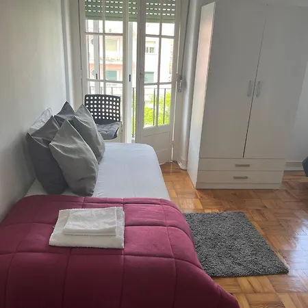 Alvalade Ii Airport Penzion Lisboa