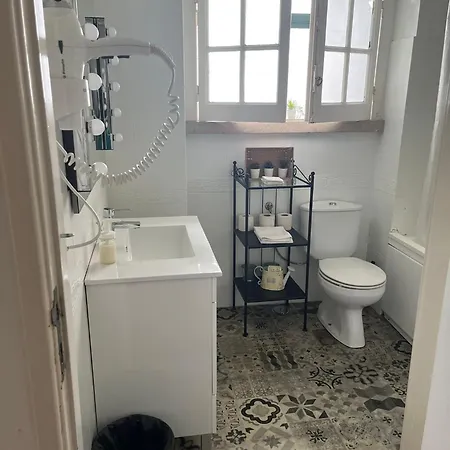 Alvalade Ii Airport Penzion